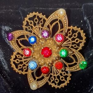 1930's Vintage Estate intricate filigree brooch multi faceted crystals& pearls